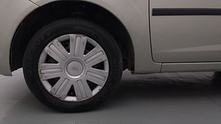 Used 2011 Ford Figo [2010-2015] Duratorq Diesel EXI 1.4 Diesel Manual tyres LEFT FRONT TYRE RIM VIEW