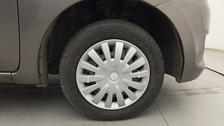 Used 2015 Datsun GO [2014-2019] T Petrol Manual tyres RIGHT FRONT TYRE RIM VIEW