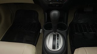 Used 2014 Honda Brio [2011-2016] VX AT Petrol Automatic interior GEAR  KNOB VIEW