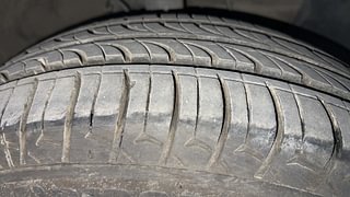 Used 2019 Hyundai Elite i20 [2018-2020] Sportz Plus CVT Petrol Automatic tyres RIGHT FRONT TYRE TREAD VIEW