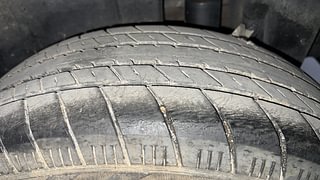 Used 2017 Maruti Suzuki Swift [2011-2017] ZXi Petrol Manual tyres LEFT REAR TYRE TREAD VIEW