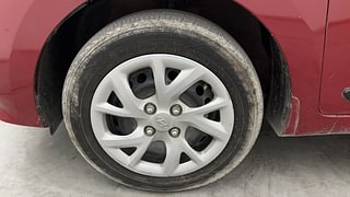Used 2017 Hyundai Grand i10 [2017-2020] Magna 1.2 Kappa VTVT Petrol Manual tyres LEFT FRONT TYRE RIM VIEW