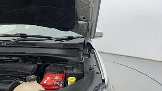 Used 2018 JEEP Compass [2017-2021] Limited 1.4 Petrol AT Petrol Automatic engine ENGINE LEFT SIDE HINGE & APRON VIEW