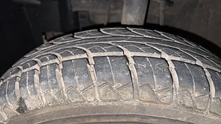 Used 2015 Datsun GO [2014-2019] T Petrol Manual tyres LEFT FRONT TYRE TREAD VIEW