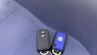 Used 2020 Maruti Suzuki Swift [2017-2021] ZXi Plus Petrol Manual extra CAR KEY VIEW