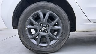 Used 2019 Hyundai Elite i20 [2018-2020] Sportz Plus CVT Petrol Automatic tyres RIGHT REAR TYRE RIM VIEW