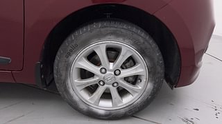 Used 2015 Hyundai Grand i10 Asta 1.2 Kappa VTVT Petrol Manual tyres RIGHT FRONT TYRE RIM VIEW