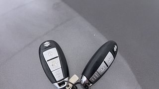 Used 2017 Maruti Suzuki Swift [2011-2017] ZXi Petrol Manual extra CAR KEY VIEW