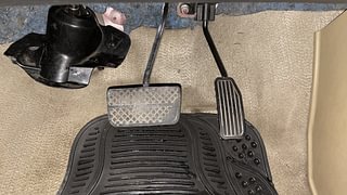 Used 2014 Honda Brio [2011-2016] VX AT Petrol Automatic interior PEDALS VIEW