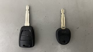 Used 2016 Hyundai Grand i10 Sportz 1.2 Kappa VTVT Petrol Manual extra CAR KEY VIEW