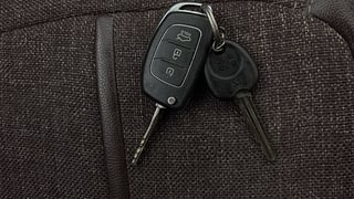 Used 2013 Hyundai i20 [2012-2014] Magna 1.2 Petrol Manual extra CAR KEY VIEW