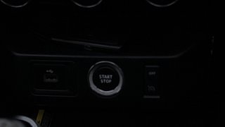 Used 2022 Renault Kiger RXZ 1.0 Turbo MT Dual Tone Petrol Manual top_features Keyless start