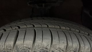 Used 2017 Hyundai Grand i10 [2017-2020] Magna 1.2 Kappa VTVT Petrol Manual tyres RIGHT FRONT TYRE TREAD VIEW