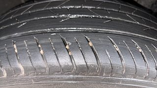 Used 2022 Renault Kiger RXZ 1.0 Turbo MT Dual Tone Petrol Manual tyres RIGHT REAR TYRE TREAD VIEW