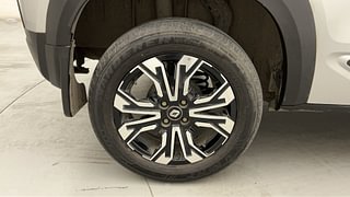 Used 2022 Renault Kiger RXZ Turbo CVT Petrol Automatic tyres RIGHT REAR TYRE RIM VIEW