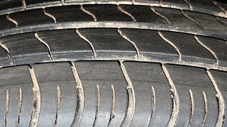 Used 2020 maruti-suzuki S-Presso VXI Plus AMT Petrol Automatic tyres RIGHT REAR TYRE TREAD VIEW