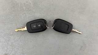 Used 2019 Renault Kwid [2015-2019] RXL Petrol Manual extra CAR KEY VIEW