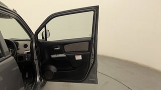Used 2015 Maruti Suzuki Wagon R 1.0 [2013-2019] LXi CNG Petrol+cng Manual interior RIGHT FRONT DOOR OPEN VIEW