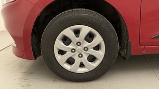 Used 2016 Hyundai Elite i20 [2014-2018] Sportz 1.2 Petrol Manual tyres LEFT FRONT TYRE RIM VIEW