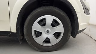 Used 2021 Mahindra XUV500 [2018-2021] W7 Diesel Manual tyres RIGHT FRONT TYRE RIM VIEW