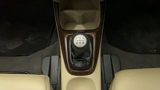 Used 2012 Honda City [2011-2014] 1.5 V MT Petrol Manual interior GEAR  KNOB VIEW
