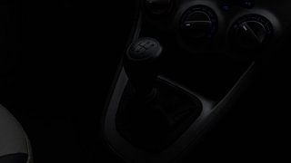 Used 2015 Hyundai i10 magna 1.1 Petrol Manual interior GEAR  KNOB VIEW