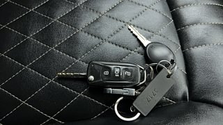 Used 2018 Tata Tiago [2016-2020] Revotron XT Petrol Manual extra CAR KEY VIEW