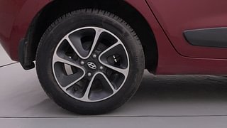 Used 2017 Hyundai Grand i10 [2017-2020] Asta 1.2 Kappa VTVT Petrol Manual tyres RIGHT REAR TYRE RIM VIEW