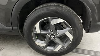 Used 2019 Hyundai Venue [2019-2022] SX Plus 1.0 Turbo DCT Petrol Automatic tyres LEFT REAR TYRE RIM VIEW