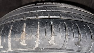 Used 2015 Hyundai Grand i10 Asta 1.2 Kappa VTVT Petrol Manual tyres RIGHT FRONT TYRE TREAD VIEW
