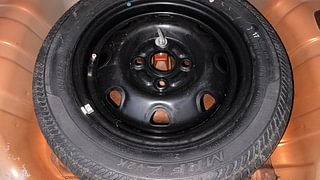 Used 2016 Maruti Suzuki Alto K10 [2014-2019] VXI AMT Petrol Automatic tyres SPARE TYRE VIEW