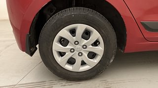 Used 2016 Hyundai Elite i20 [2014-2018] Sportz 1.2 Petrol Manual tyres RIGHT REAR TYRE RIM VIEW