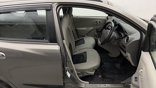 Used 2015 Datsun GO [2014-2019] T Petrol Manual interior RIGHT SIDE FRONT DOOR CABIN VIEW