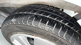 Used 2017 Maruti Suzuki Wagon R 1.0 [2010-2019] VXi Petrol Manual tyres LEFT REAR TYRE TREAD VIEW