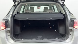 Used 2018 JEEP Compass [2017-2021] Limited 1.4 Petrol AT Petrol Automatic interior DICKY INSIDE VIEW