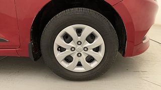 Used 2016 Hyundai Elite i20 [2014-2018] Sportz 1.2 Petrol Manual tyres RIGHT FRONT TYRE RIM VIEW