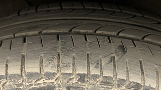 Used 2019 maruti-suzuki Baleno Zeta CVT Petrol Petrol Automatic tyres LEFT FRONT TYRE TREAD VIEW