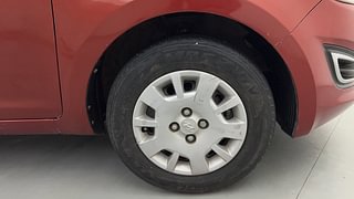 Used 2013 Hyundai i20 [2012-2014] Magna 1.2 Petrol Manual tyres RIGHT FRONT TYRE RIM VIEW