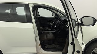 Used 2019 Tata Harrier XZ Diesel Manual interior RIGHT SIDE FRONT DOOR CABIN VIEW