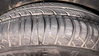 Used 2015 Hyundai i10 magna 1.1 Petrol Manual tyres LEFT REAR TYRE TREAD VIEW