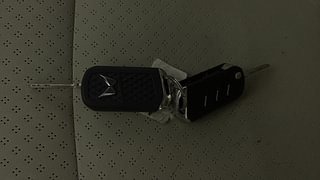 Used 2022 Mahindra XUV700 AX 5 Petrol MT 7 STR Petrol Manual extra CAR KEY VIEW