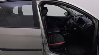 Used 2011 Ford Figo [2010-2015] Duratorq Diesel EXI 1.4 Diesel Manual interior RIGHT SIDE FRONT DOOR CABIN VIEW