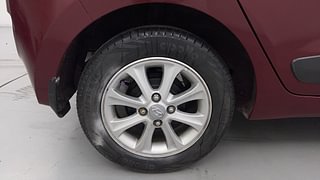 Used 2015 Hyundai Grand i10 Asta 1.2 Kappa VTVT Petrol Manual tyres RIGHT REAR TYRE RIM VIEW