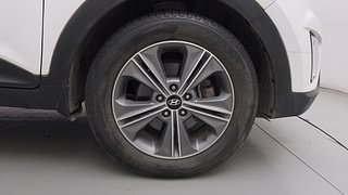 Used 2017 Hyundai Creta [2015-2018] 1.6 SX Plus Auto Petrol Petrol Automatic tyres RIGHT FRONT TYRE RIM VIEW