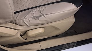 Used 2015 Ford Figo Aspire [2015-2019] Titanium1.5 TDCi Diesel Manual top_features Driver height adjustable seat