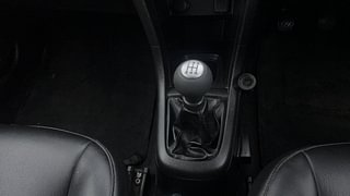 Used 2014 Maruti Suzuki Swift [2011-2017] ZXi Petrol Manual interior GEAR  KNOB VIEW