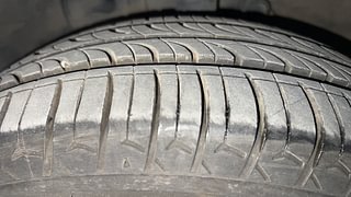 Used 2019 Hyundai Elite i20 [2018-2020] Sportz Plus CVT Petrol Automatic tyres LEFT FRONT TYRE TREAD VIEW