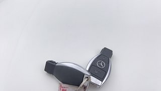 Used 2019 Mercedes-Benz GLA [2017-2020] 200d Sport Diesel Automatic extra CAR KEY VIEW