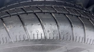 Used 2015 Ford Figo Aspire [2015-2019] Titanium1.5 TDCi Diesel Manual tyres RIGHT FRONT TYRE TREAD VIEW