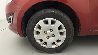 Used 2013 Hyundai i20 [2012-2014] Magna 1.2 Petrol Manual tyres LEFT FRONT TYRE RIM VIEW